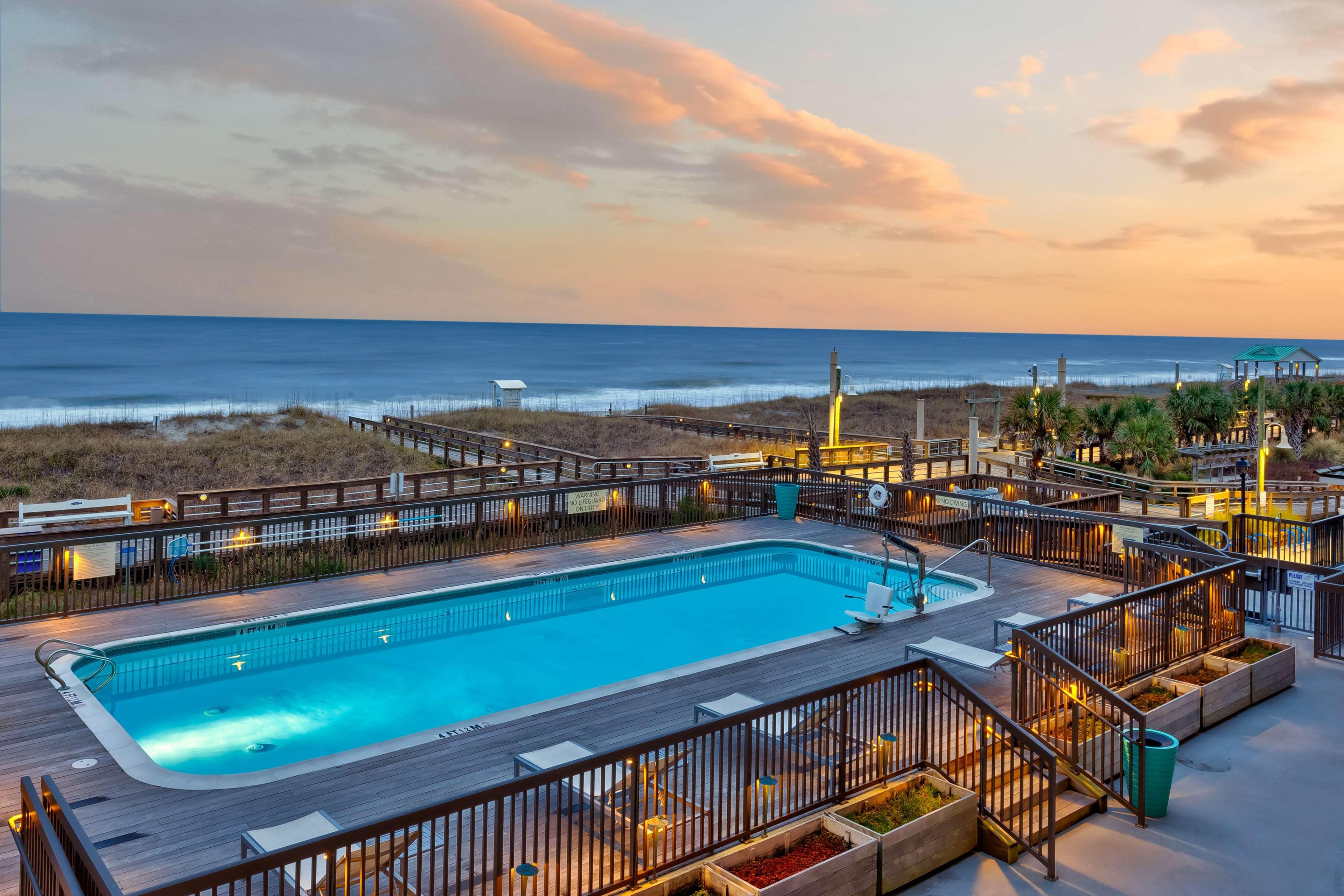 Hampton Inn & Suites By Hilton Carolina Beach Oceanfront Esterno foto