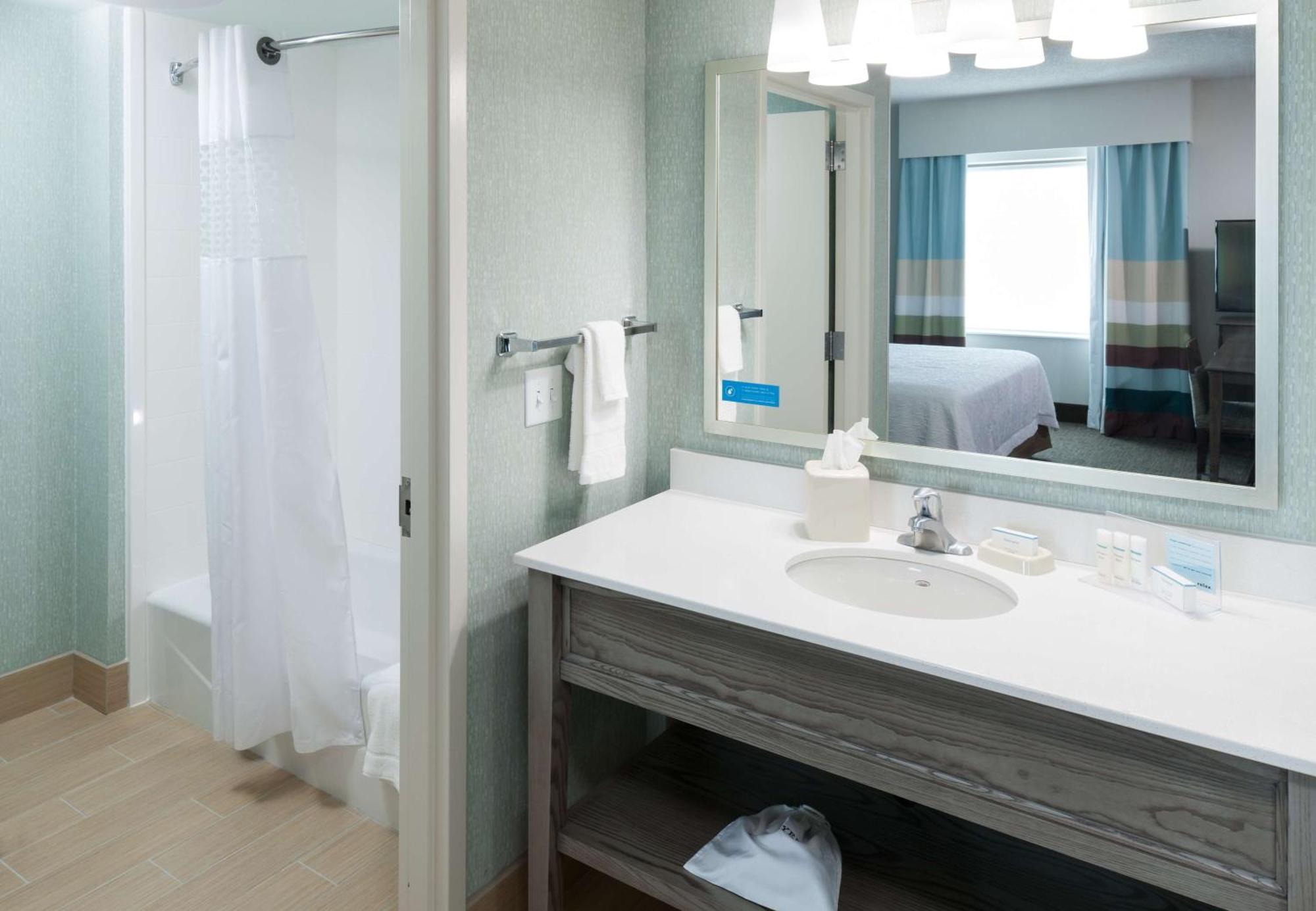 Hampton Inn & Suites By Hilton Carolina Beach Oceanfront Esterno foto